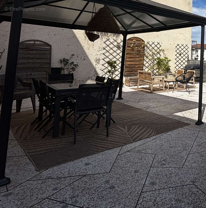 Frontignan centre -  appartement 3 chambres avec terrasse et garage - photo 6