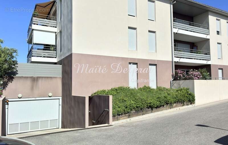 Appartement à COURTHEZON