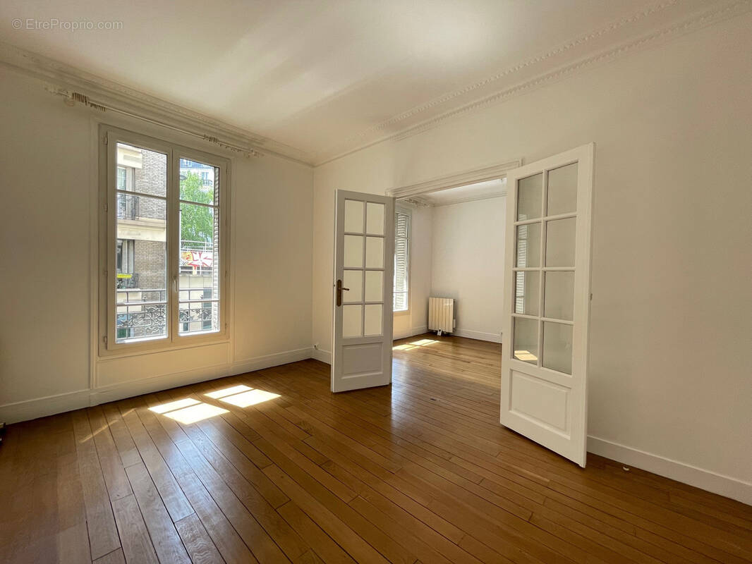 Appartement à PARIS-18E