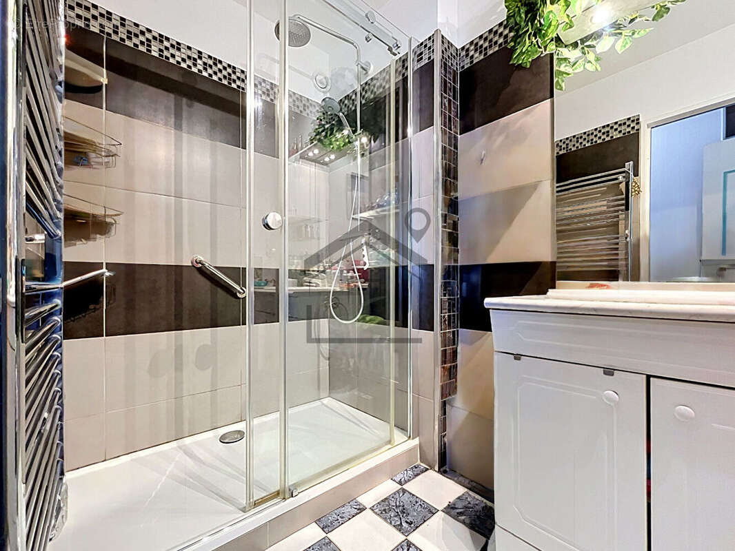 Appartement à ROGNAC