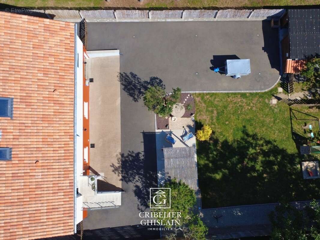 Maison familiale rénovée 240 m² – 10 pièces – 4 chambres – Essarts-en-Bocage (85) - photo 17