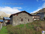 Grange et terrains devant - Maison à SAINT-MICHEL-DE-MAURIENNE