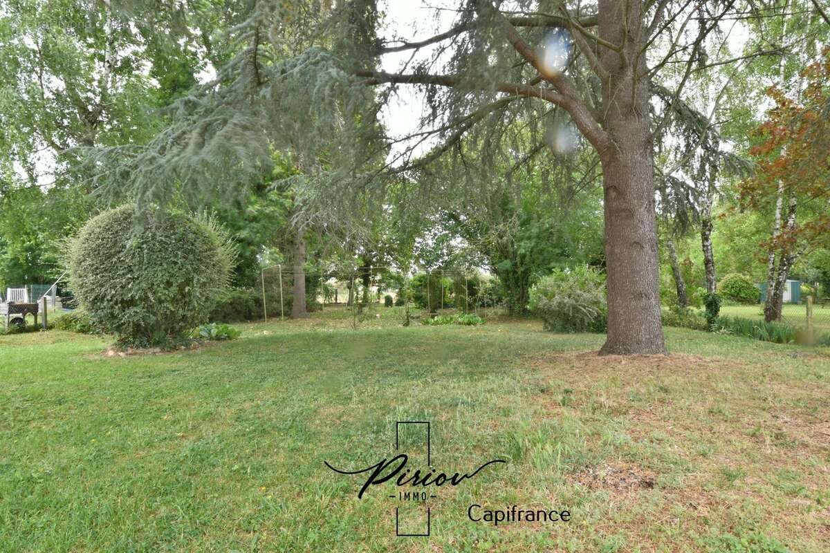 Maison familiale au coeur de Doué la Fontaine - Potentiel de 6 chambres - photo 23