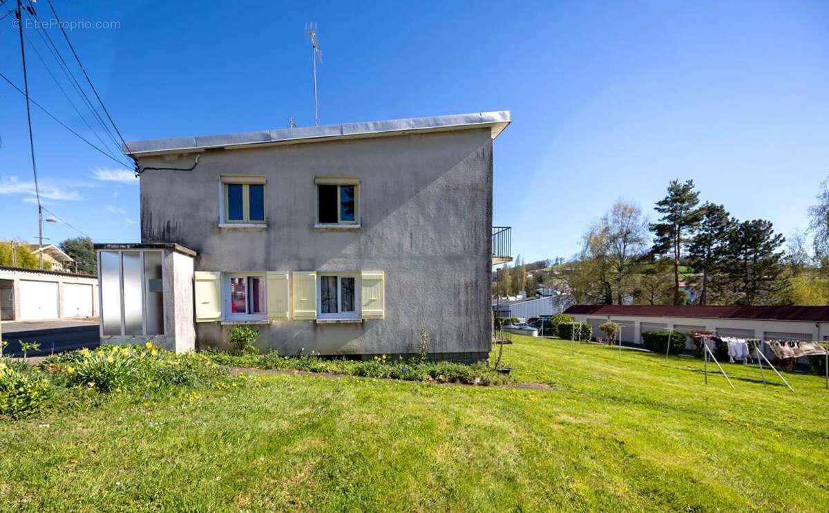 Appartement à PANISSIERES