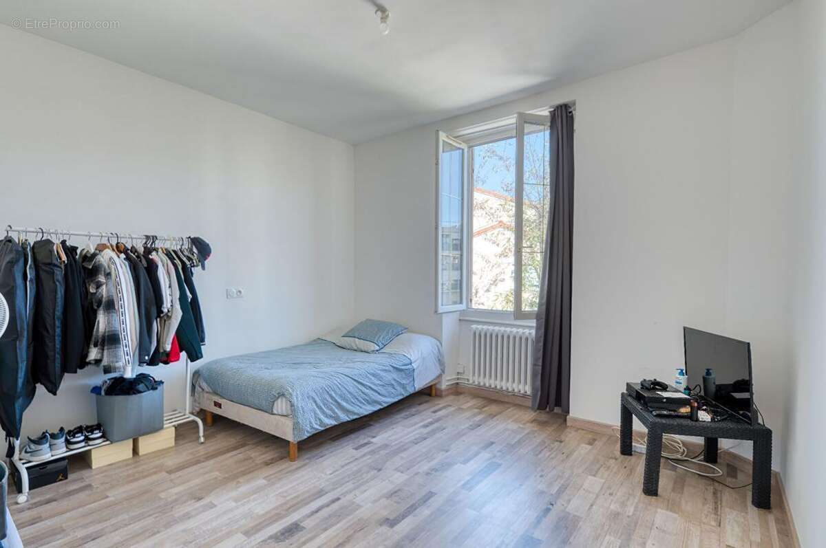 Maison à DECINES-CHARPIEU