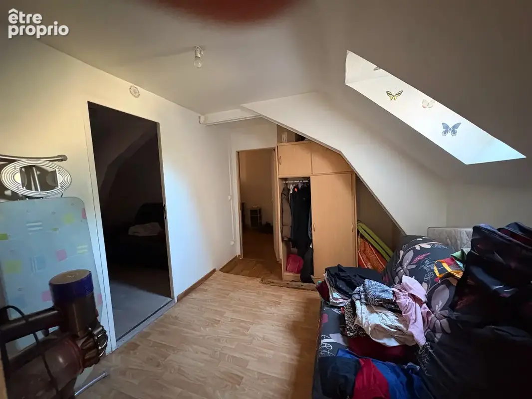 Fond de commerce avec appartement au breil-sur-merize - photo 7