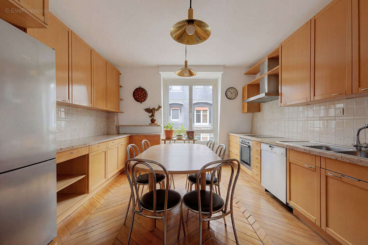 Appartement à PARIS-11E