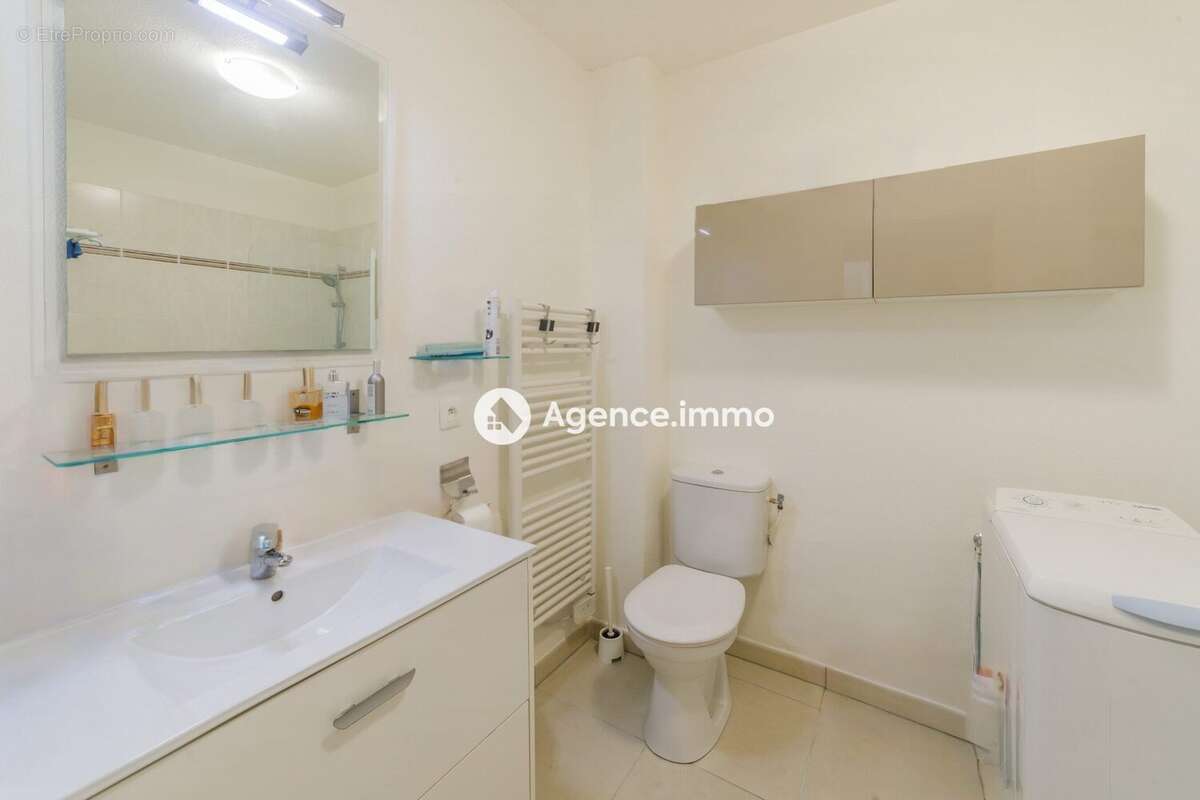 Appartement à LE LUC