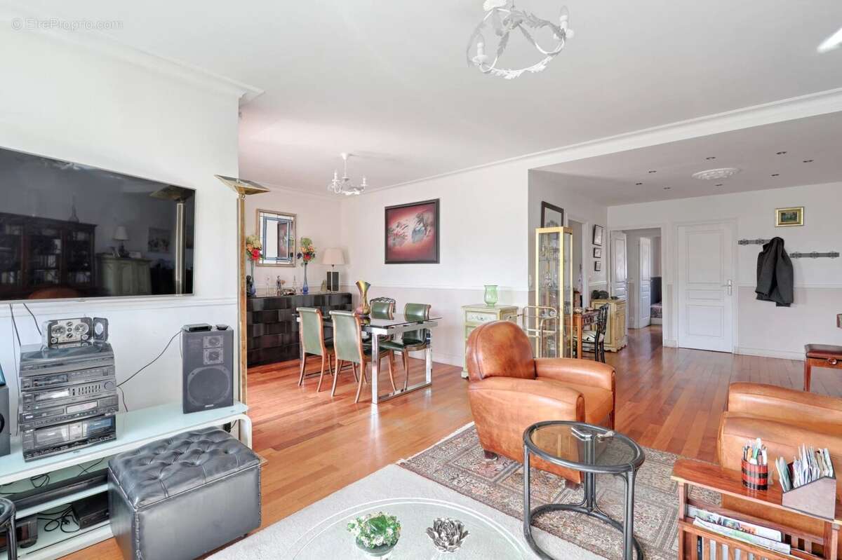 Appartement à SAINT-MAUR-DES-FOSSES