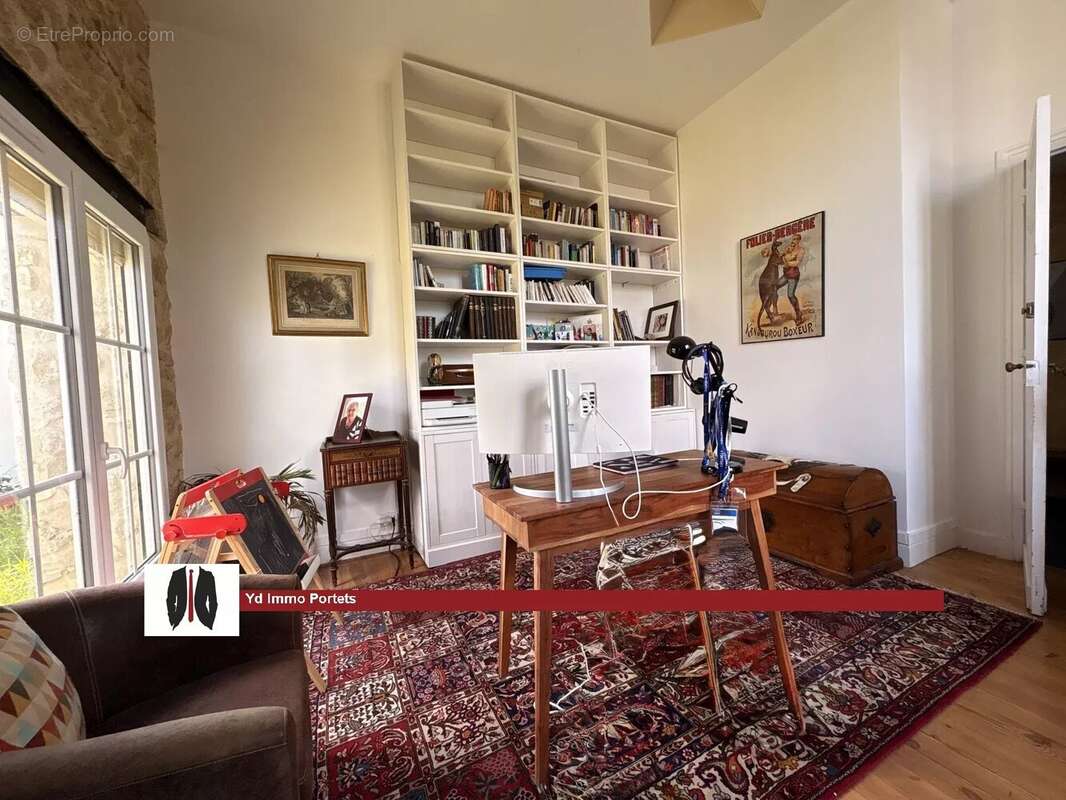 Maison à PORTETS