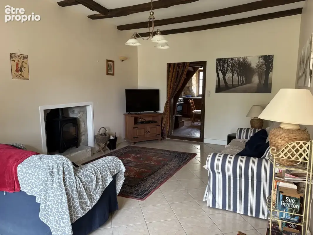 Saint-Mathieu : jolie maison du bourg de 3 pièces avec garage, terrasse et jardin clos - photo 3