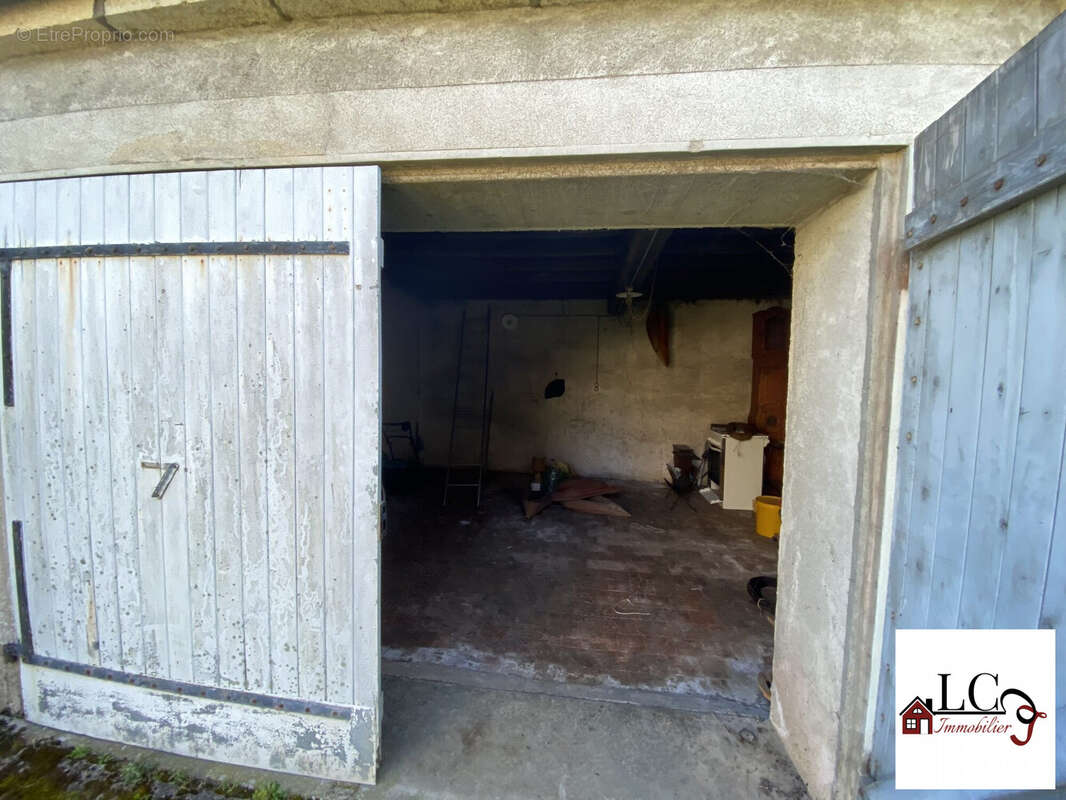 Maison à BEAUMONT-LA-FERRIERE