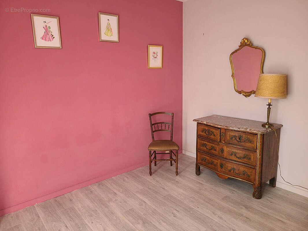 Appartement à FONTENAY-LE-FLEURY