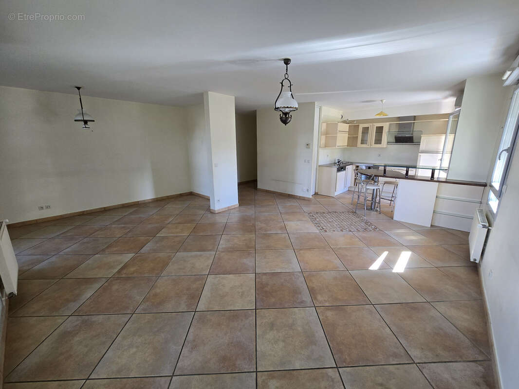 Appartement à ROMANS-SUR-ISERE