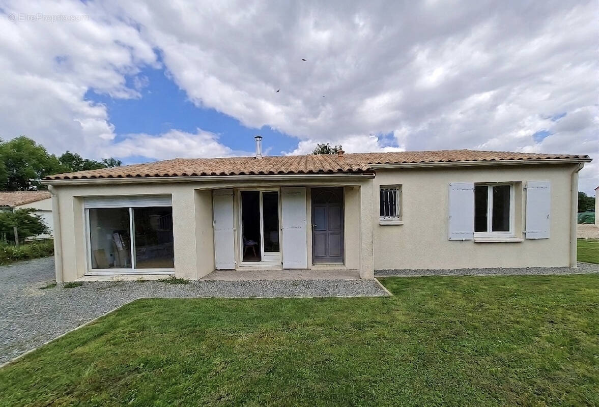 Maison à AMURE