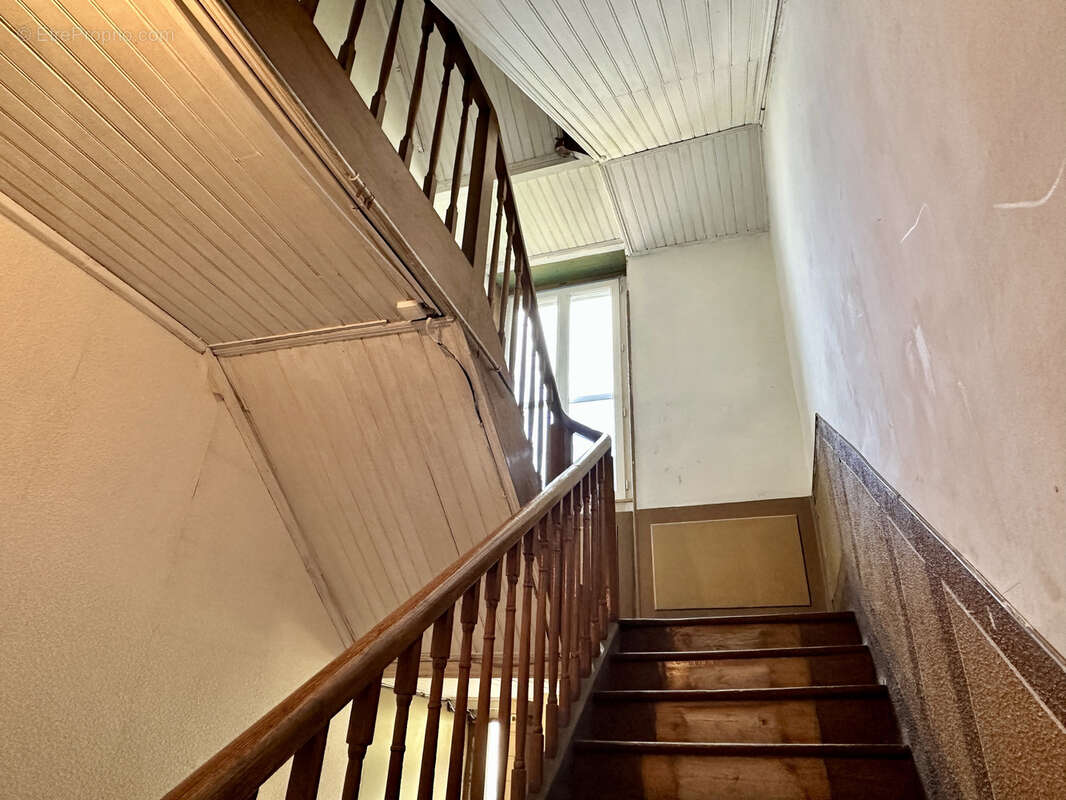 Maison à BLAYE-LES-MINES