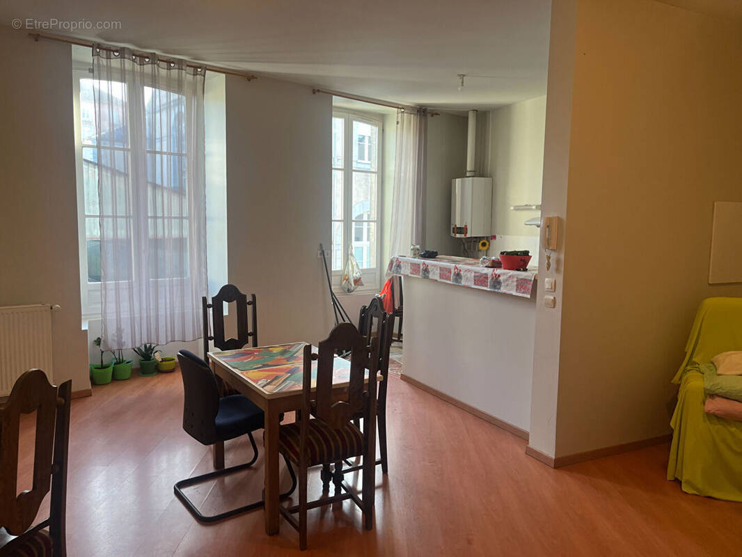 Appartement à OLORON-SAINTE-MARIE
