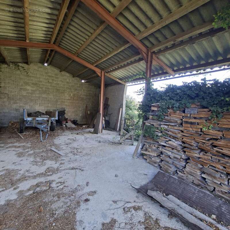 Commerce à MONTDRAGON