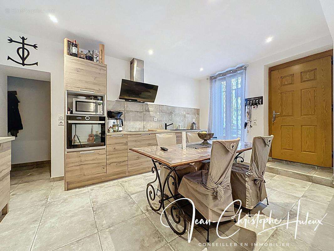 Maison à SAINT-GILLES