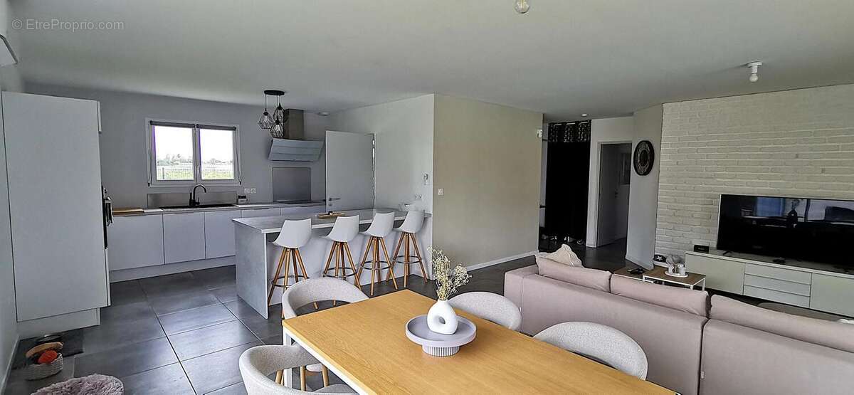Maison à BAYON-SUR-GIRONDE