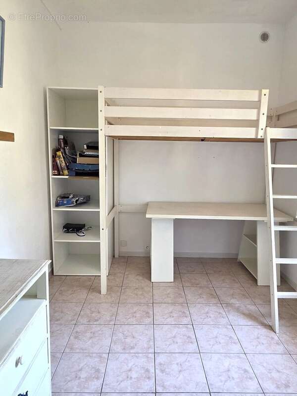 Appartement à MONACIA-D'AULLENE