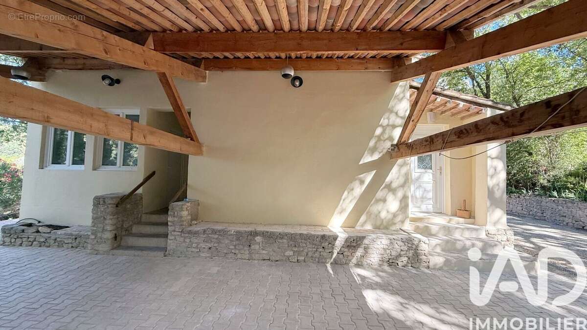 Photo 4 - Maison à ROBION