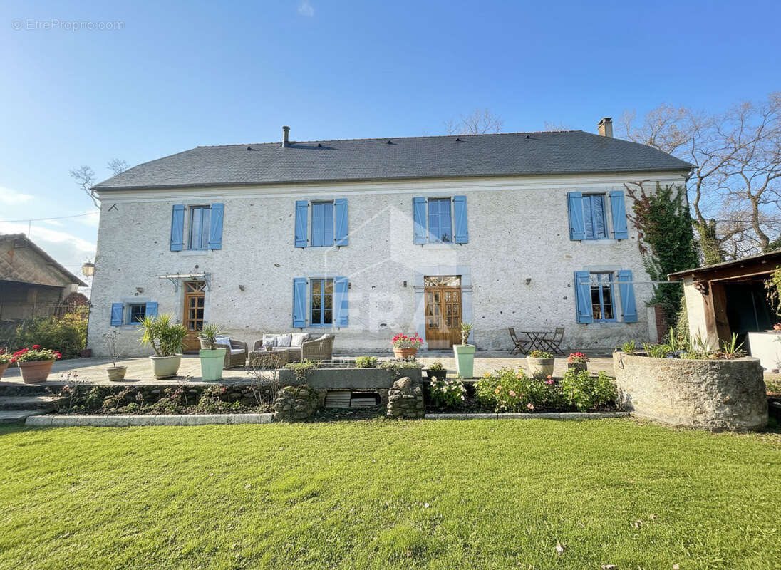 Maison à GARDERES
