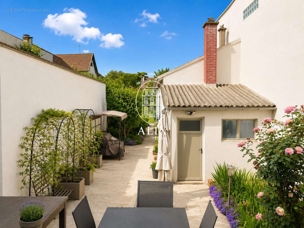 Maison à NANTERRE