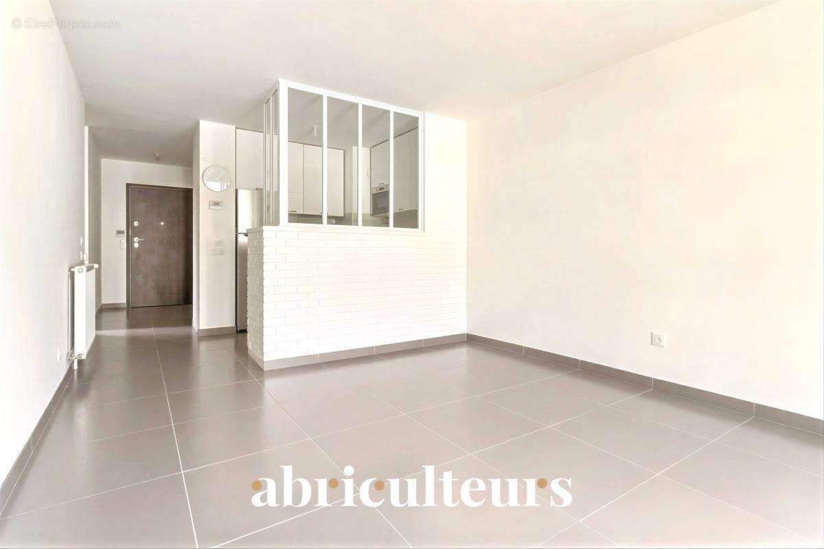 Appartement à COLOMBES