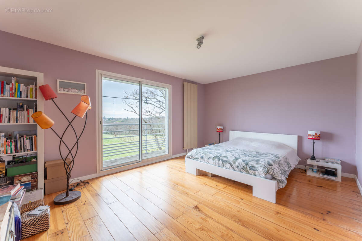 Maison à CARIGNAN-DE-BORDEAUX