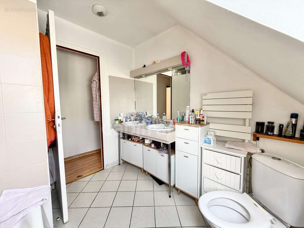 SOISY-SOUS-MONTMORENCY – Maison familiale 4 chambres avec jardin, garage et dépendance - photo 12
