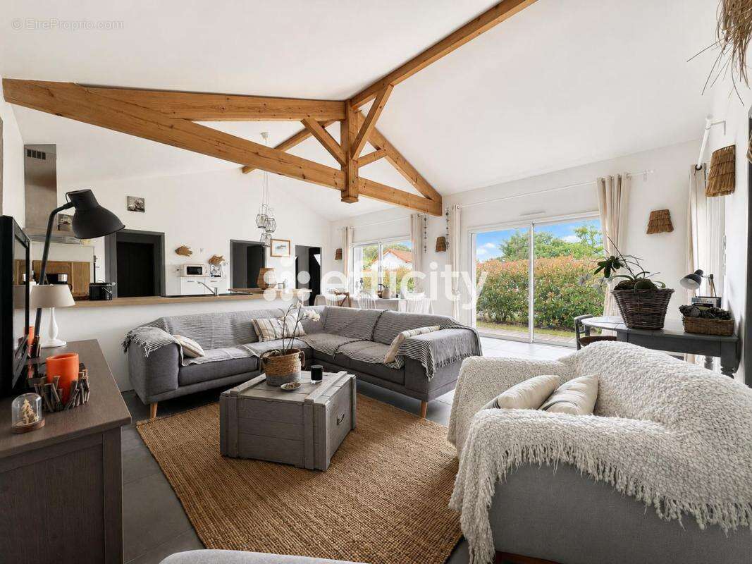 Maison 112 m² à Ares  - photo 4