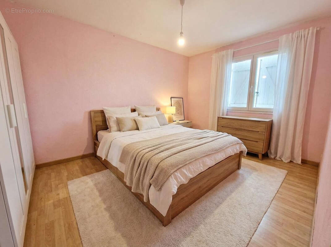 Maison à SAINT-GEORGES-HAUTE-VILLE