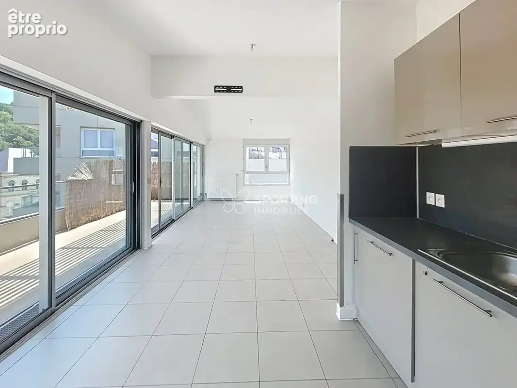 Comme une maison sur le toit : T4 avec terrasse 20 m² à Cenon bas + parking et cave - photo 6
