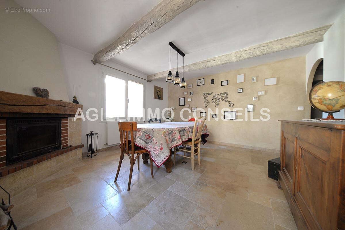 Maison 8 pièces avec 2 garages, cave, ext. terrasse tropézienne - photo 5