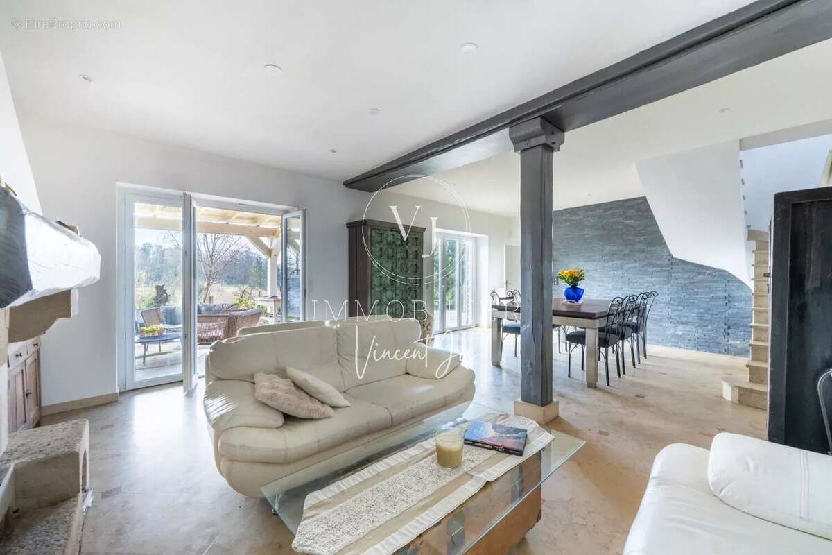 Maison à FONTENAY-SAINT-PERE