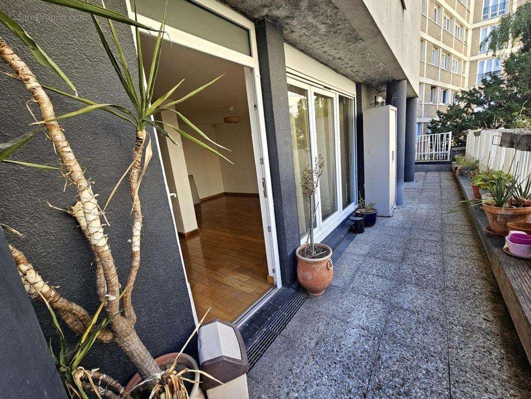 Appartement à AUBERVILLIERS