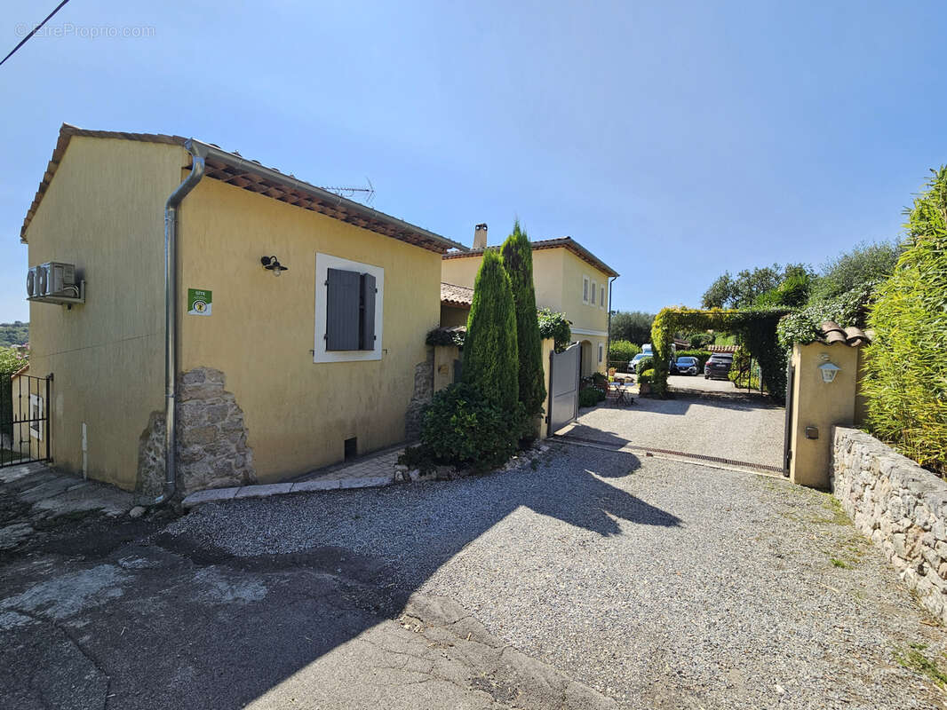 Maison à SAINT-JEANNET