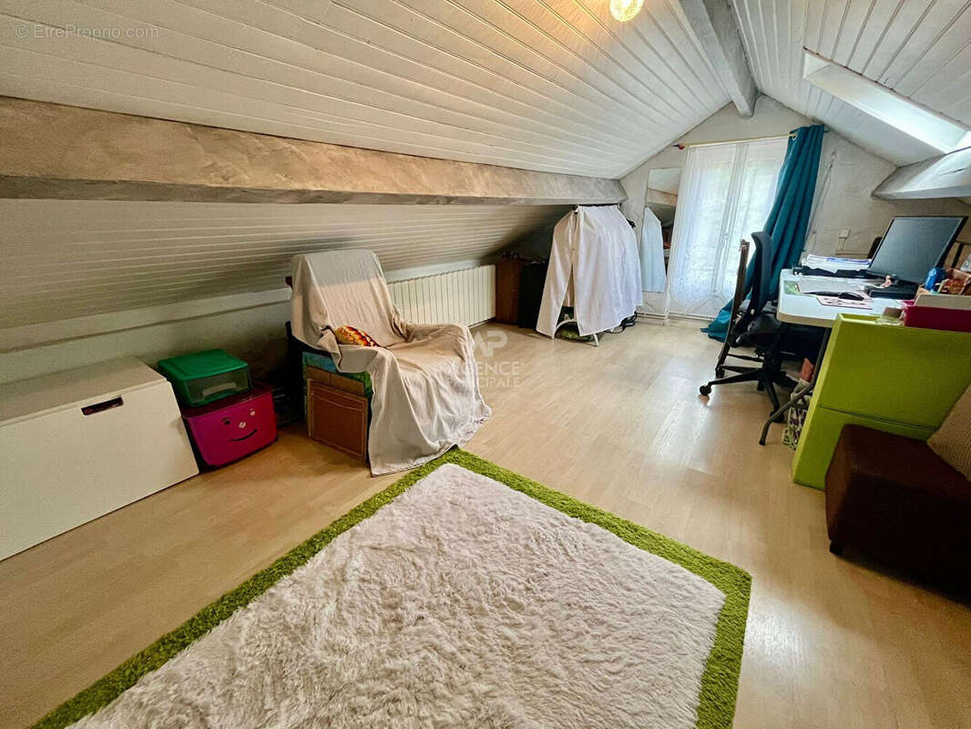 Maison Vaureal 6 pièce(s) 109.92 m2 - photo 8