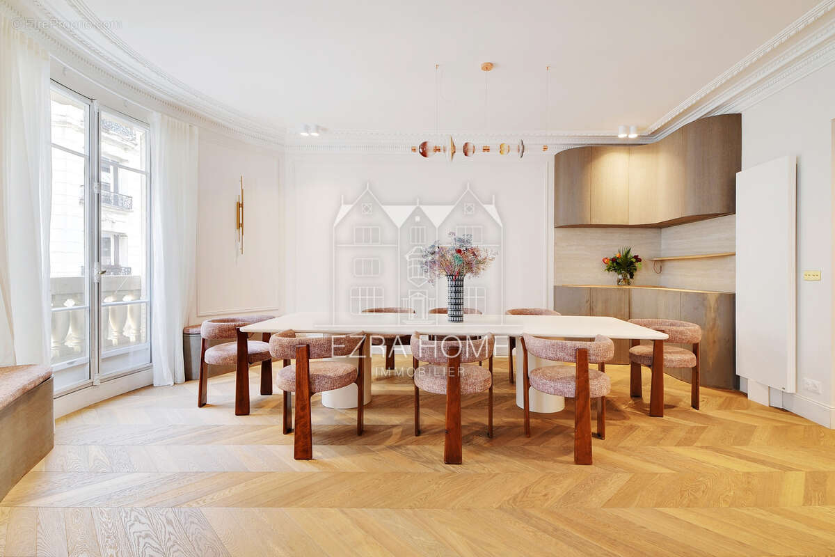 Appartement à NEUILLY-SUR-SEINE