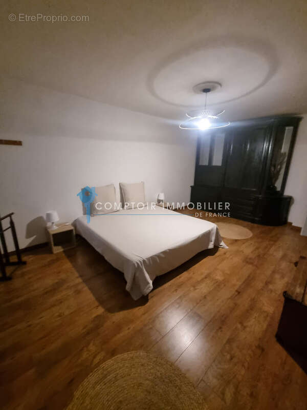 Sault : ferme de 500m2 habitables sur 35 000 m2 du terrain à acheter 1164000 € - photo 12