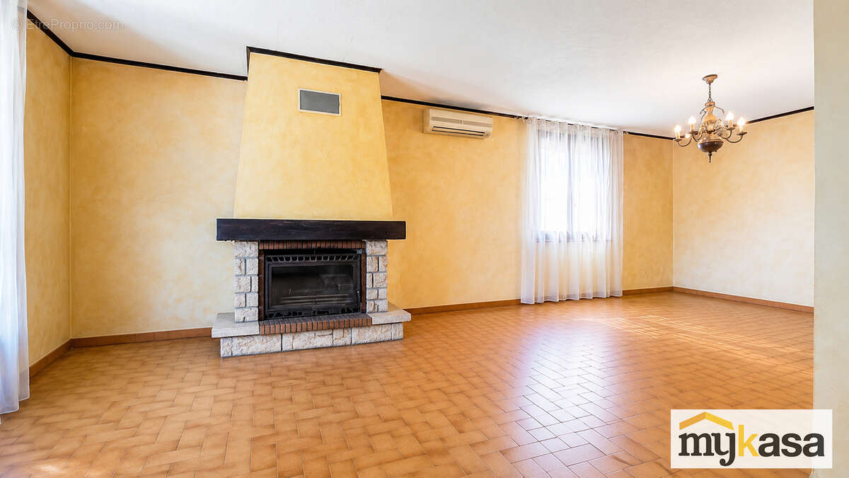 Maison T4 de plain-pied avec jardin, garage et véranda - Martigues Saint-Jean - photo 7