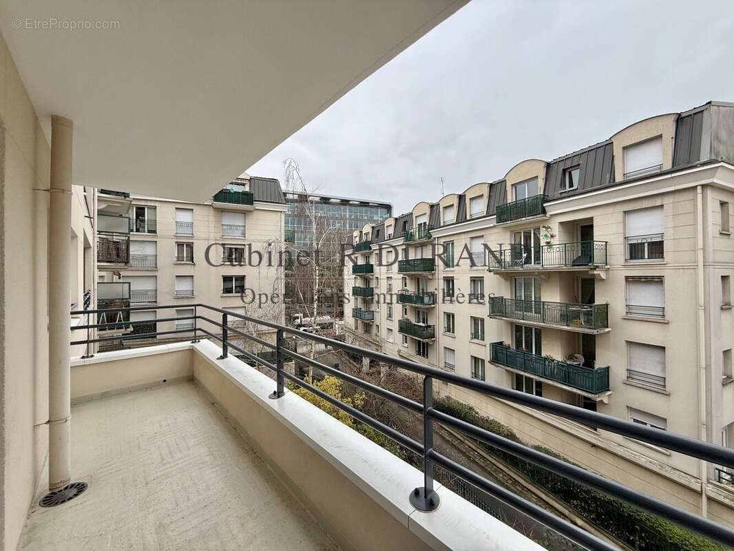 Appartement à COLOMBES
