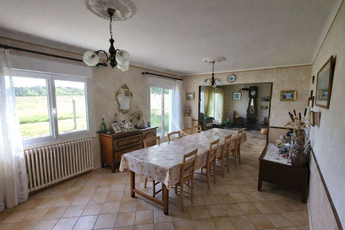 Maison à MARSAC-SUR-DON