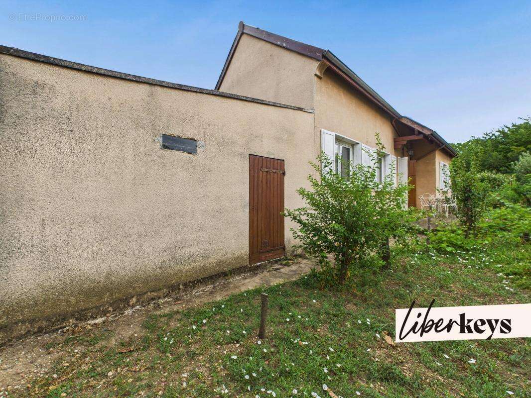 Maison individuelle de 107m² avec jardin et garage - Saint-Fons - photo 7