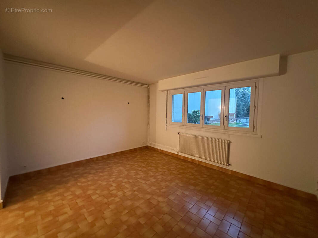 Appartement à HOUILLES