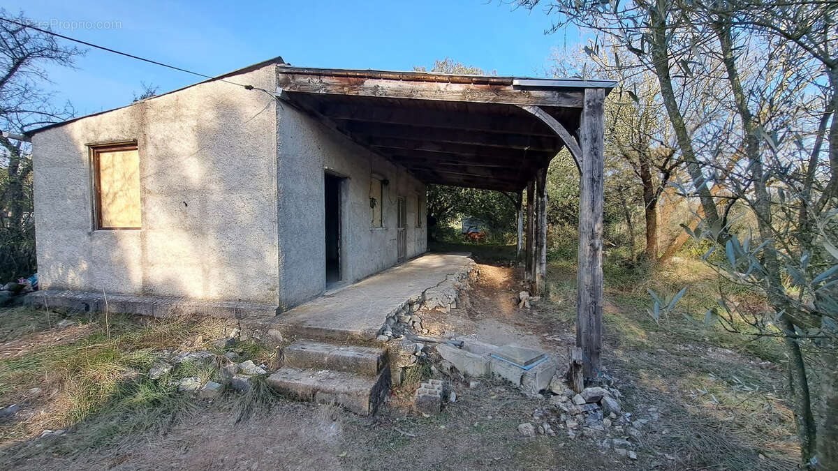 Terrain à MOULES-ET-BAUCELS