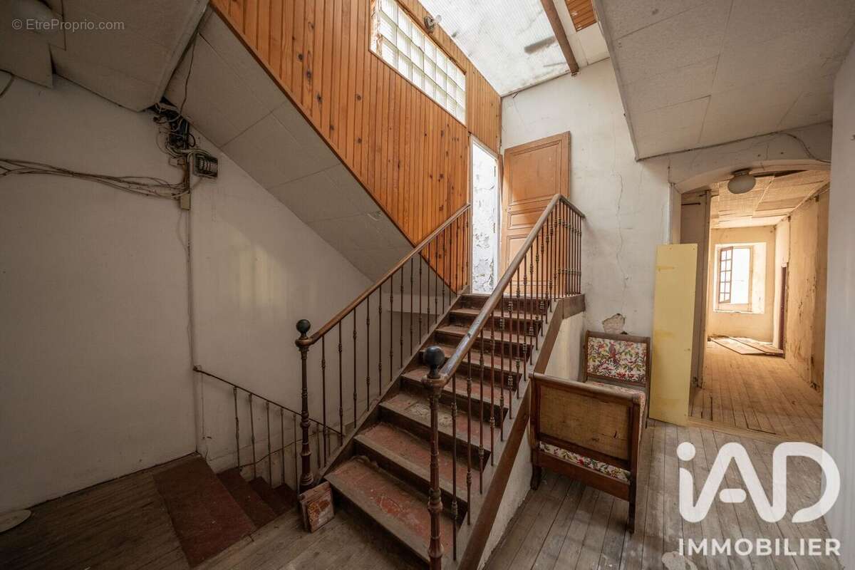 Appartement 429 m² à Largentiere  - photo 5