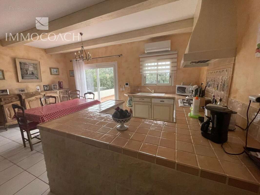 Maison à BORMES-LES-MIMOSAS