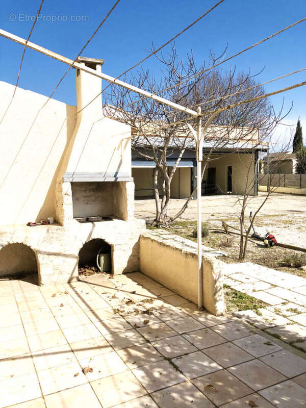 Maison à L&#039;ISLE-SUR-LA-SORGUE